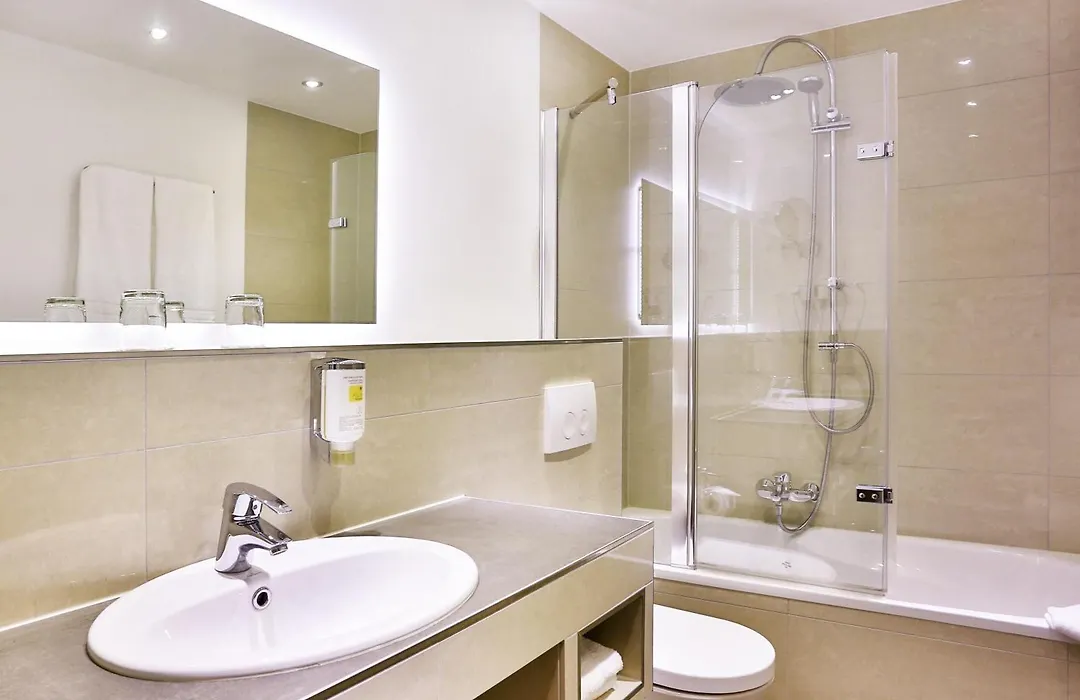 Mercure Newcastle George Washington Hotel Golf & Spa-1